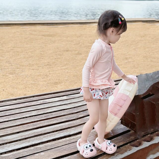 ຊຸດລອຍນ້ໍາຂອງເດັກຍິງ, ຊຸດລອຍນ້ໍາຂອງເດັກຍິງແຫ້ງໄວຂອງເດັກຍິງ, ຊຸດລອຍນ້ໍາເດັກນ້ອຍ, ຊຸດລອຍນ້ໍາແຂນຍາວ, ຊຸດລອຍນ້ໍາຂອງຊາວອິນເຕີເນັດ, ຫວານແລະທັນສະໄຫມ
