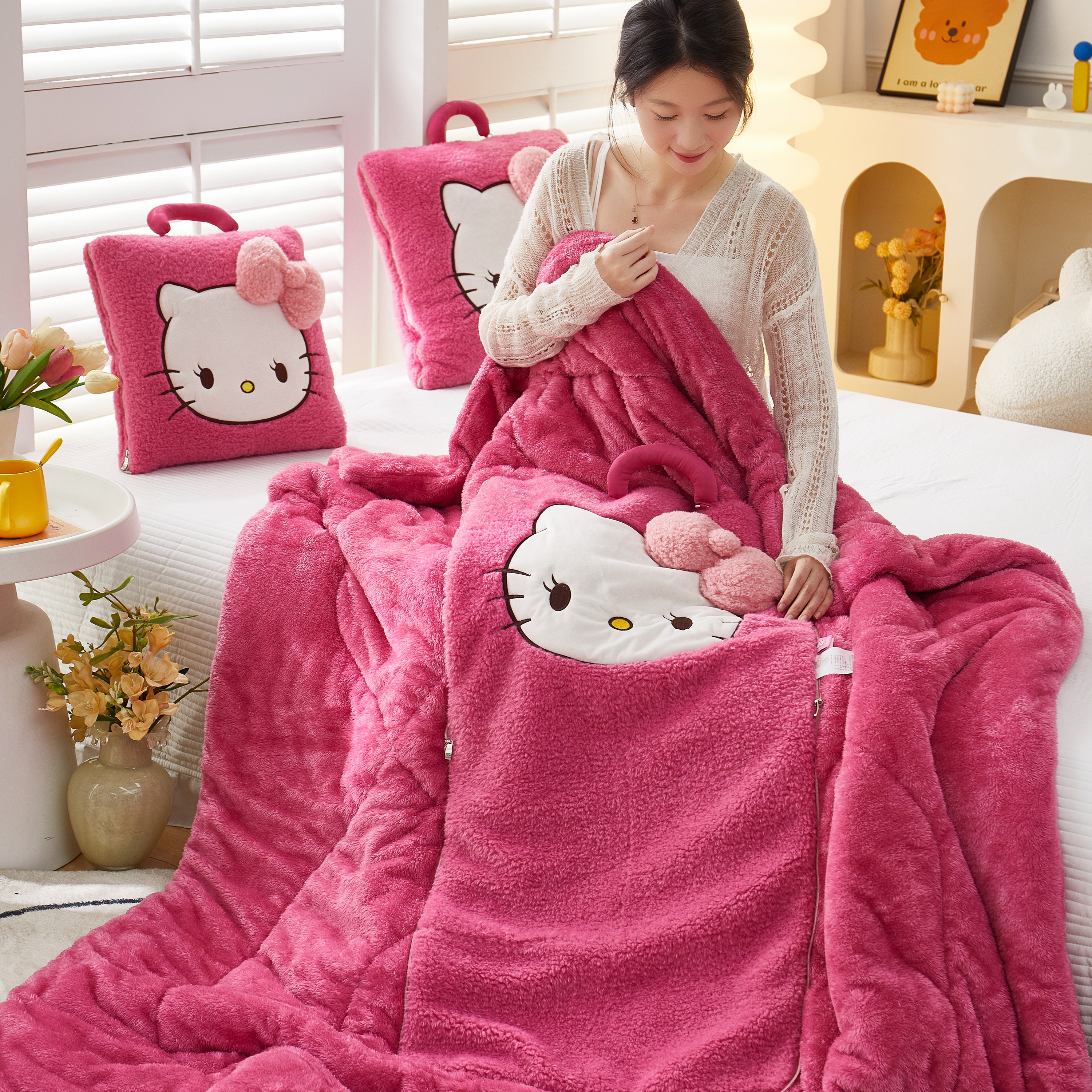 kt猫长绒抱枕被子两用加厚办公室午睡枕头被汽车靠垫盖毯二合一冬,淘宝优惠券,粉丝福利购,淘宝优惠卷