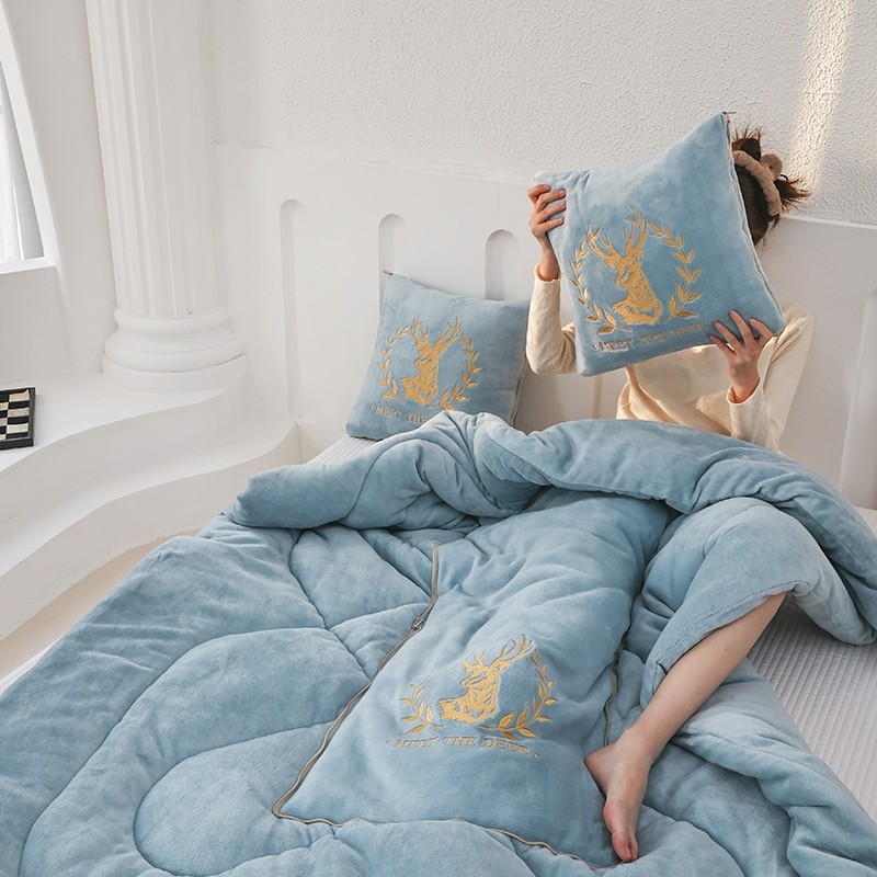 北欧鹿抱枕被子两用加绒加厚牛奶绒午睡毯子办公室车载车用靠背垫,淘宝优惠券,粉丝福利购,淘宝优惠卷