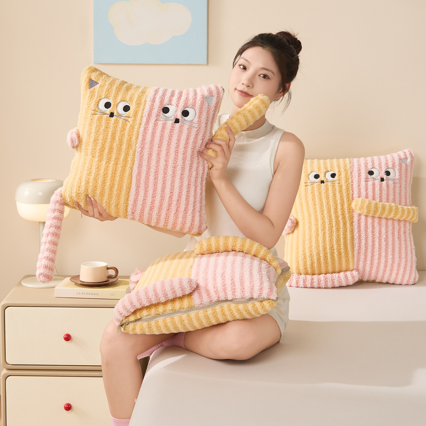 加厚绒抱枕被子两用办公室午睡枕头被子二合一汽车折叠空调靠垫被,淘宝优惠券,粉丝福利购,淘宝优惠卷