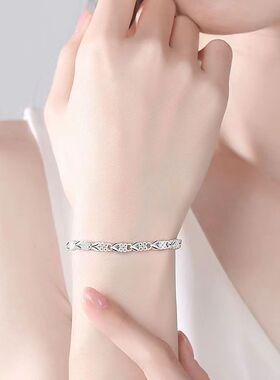 四叶草手链女小众设计学生情侣生日礼物四叶草爱心2026年新潮手饰