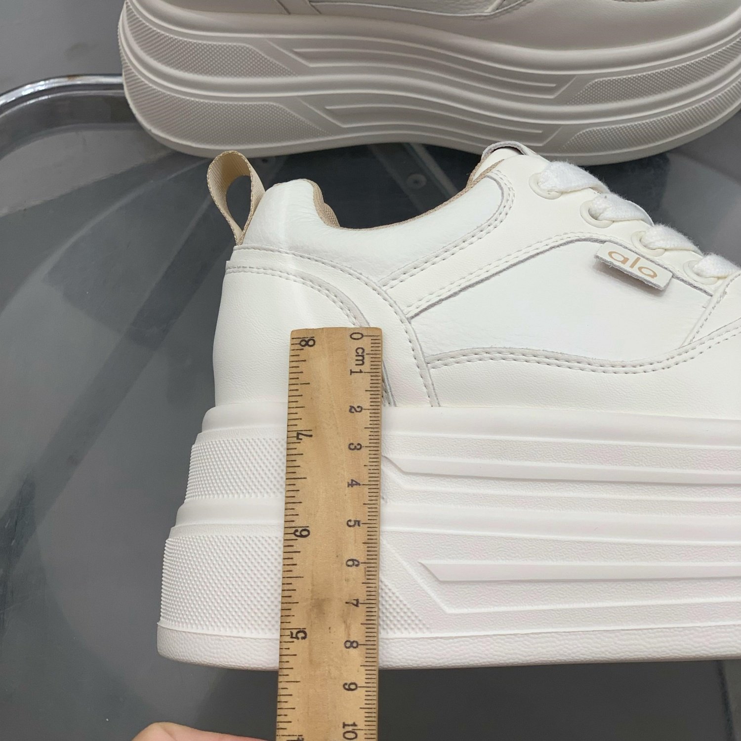 真皮小个子增高小白鞋女2025年秋冬新款板鞋百搭厚底8CM休闲鞋子,淘宝优惠券,粉丝福利购,淘宝优惠卷