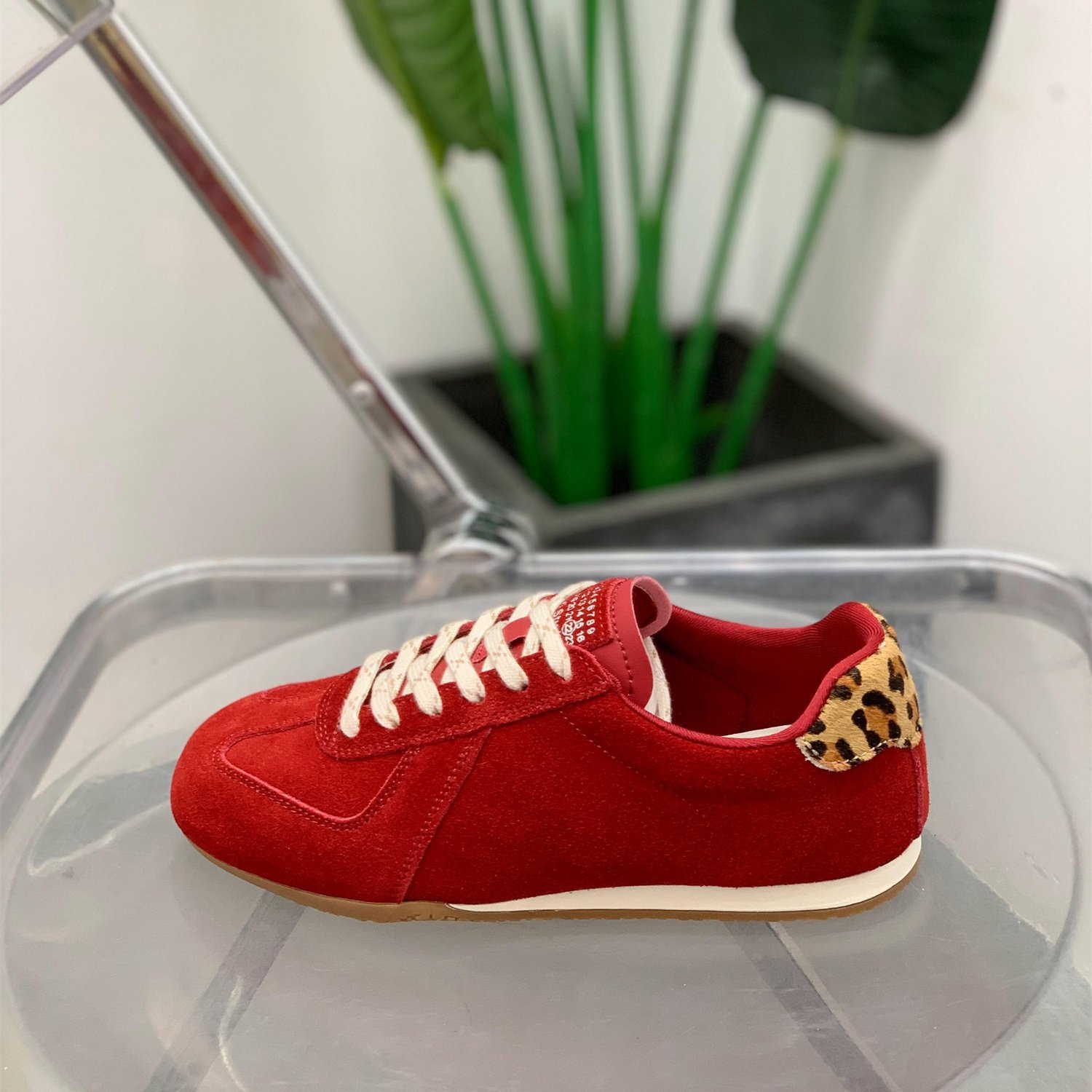 秋季新款真皮豹纹圆头内增高德训鞋女2025年轻便舒适显脚小休闲鞋,淘宝优惠券,粉丝福利购,淘宝优惠卷