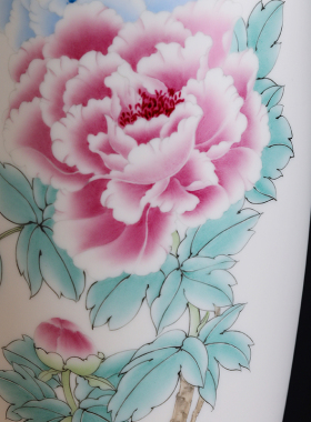 德化白瓷手绘玉瓷牡丹花花瓶