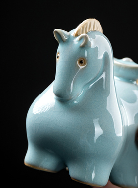 马上有钱汝窑茶宠可养开片马摆件