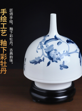 东方泥土手绘釉下彩牡丹陶瓷花瓶