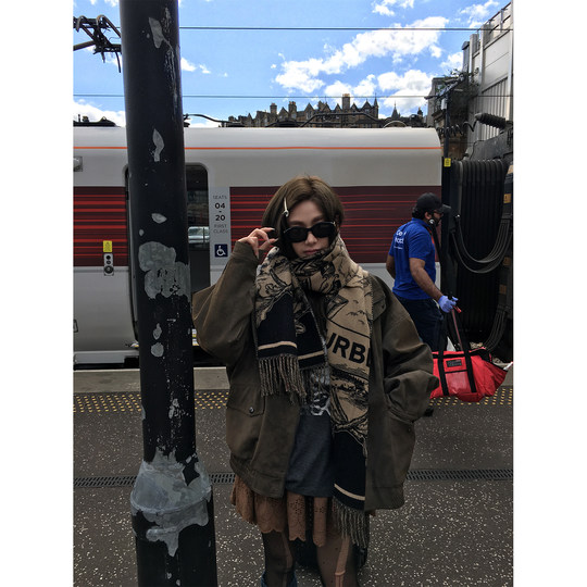 XinleiLin brown silhouette leather jacket