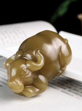 新疆和田玉糖玉生肖牛手把件天然玉石扭转乾坤把件生肖原石手玩件