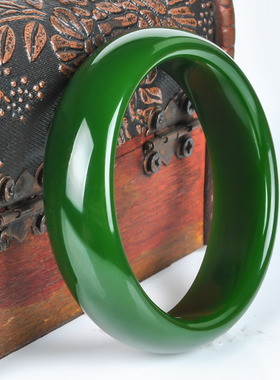 和田玉手镯女款菠菜绿昆仑碧玉