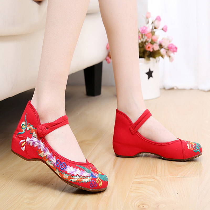 老北京女布鞋民族风绣花鞋坡跟红色婚鞋妈妈牛筋广场舞内增高单鞋,淘宝优惠券,粉丝福利购,淘宝优惠卷