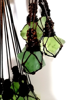 精灵珠宝 原野 天然绿萤石八面网兜水晶原石手作简单韵味蜡绳项链