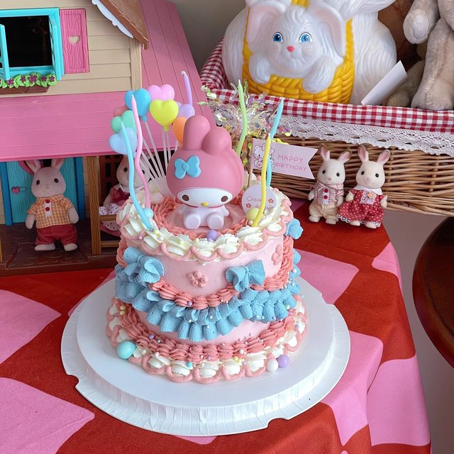 Melody cake decoration kitty cat