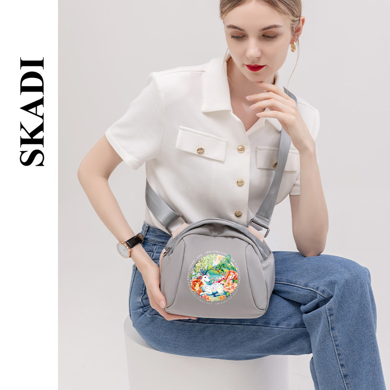 小黑2022新款轻便休闲女单肩包 skadi箱包女士包袋