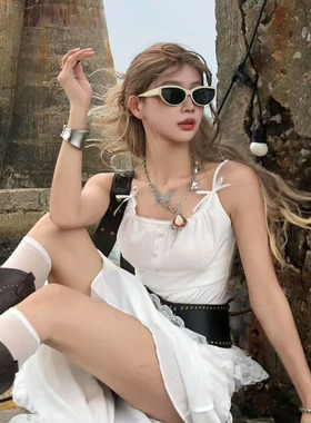 复古椭圆猫眼墨镜2024新款高级感方圆脸拍照辣妹太阳镜潮防紫外线