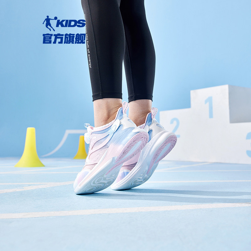  乔丹童装运动鞋