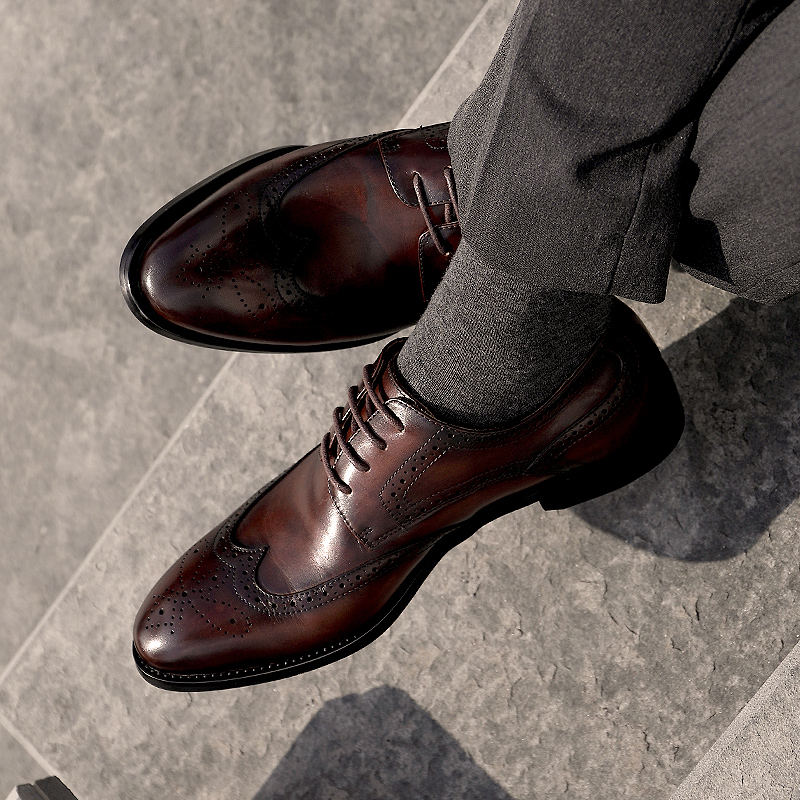 基情碎月旗舰店男士布洛克皮鞋棕色雕花高档皮质商务正装德比鞋休闲手工复古皮鞋1