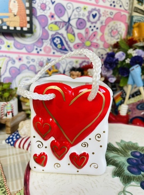 外贸可爱浮雕手绘爱心提篮小熊爱心提篮花盆储物摆件笔筒