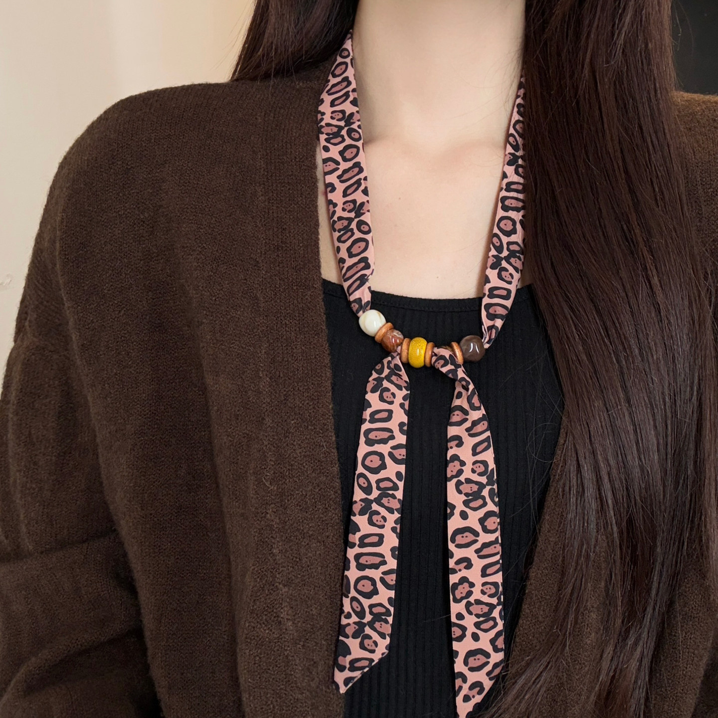 波点串珠丝巾项链女小众设计感可调节布艺锁骨链系脖围巾毛衣配饰,淘宝优惠券,粉丝福利购,淘宝优惠卷