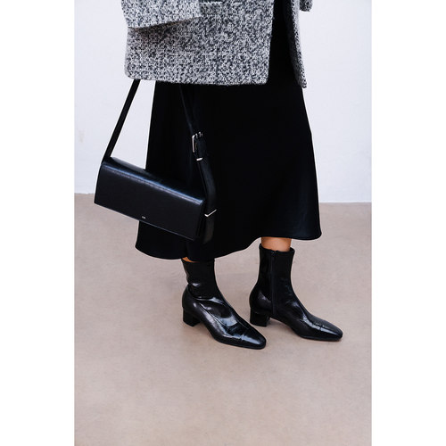 IORE理想矿石设计师原创 经典百搭极简贴腿显瘦皱牛油皮中跟短靴 - 图0