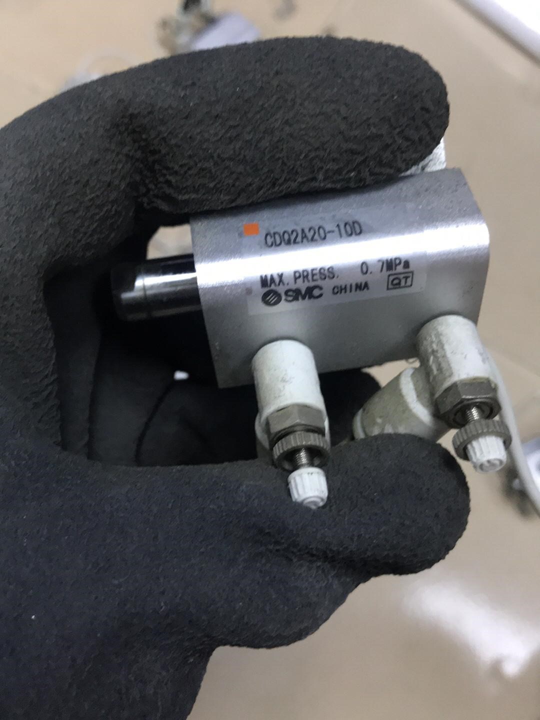 SMC气缸CDQ2A20-10D，实图拍摄，成色新。 - 图0
