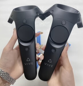HTC vive vr全新手柄无线控制器智能VR眼镜头盔配件操控蓝牙手柄