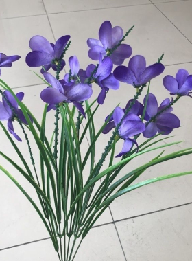 新品仿真马兰花苍兰花塑料假花装饰家居兰花桌摆花餐厅装饰舞蹈花