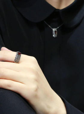 琦凡珠宝英式古典S925银复古优雅精致蕾丝石榴石戒指尾戒