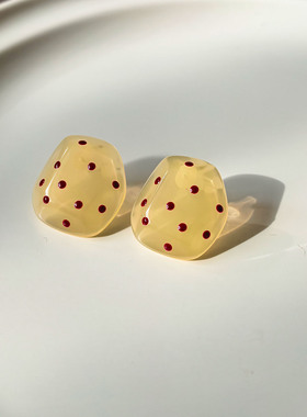 今年流行的波点元素几何形黄色生物瓷耳钉防过敏简约设计感耳环