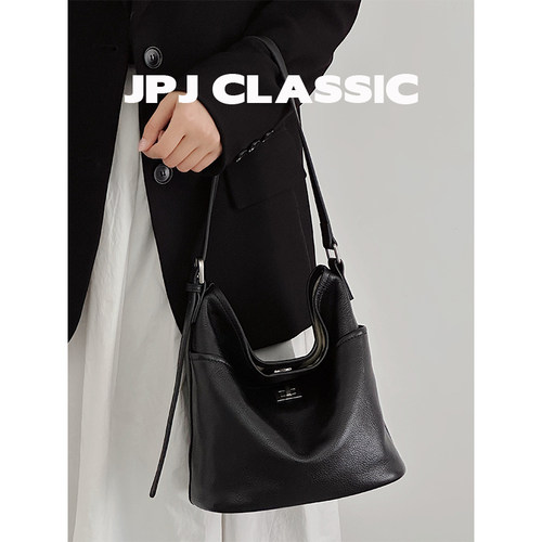 jpjclassic头层植鞣牛皮水桶包女休闲百搭单肩斜挎包通勤包 - 图2