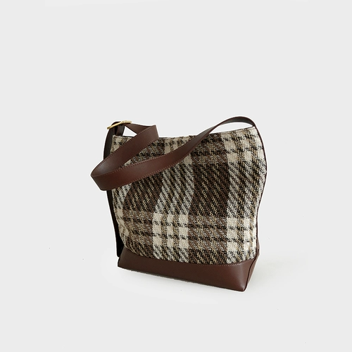 Небольшая дизайнерская демисезонная кожаная вместительная и большая сумка через плечо, универсальная сумка подмышку, из хлопка и льна