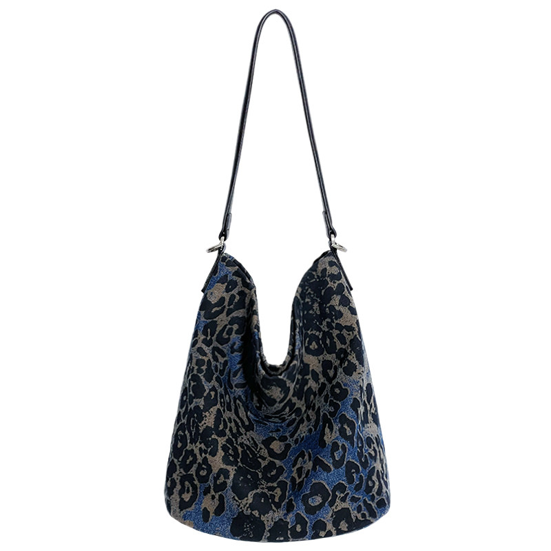 jpjclassic新品牛仔布豹纹水桶包单肩斜挎大容量软包通勤包腋下包,淘宝优惠券,粉丝福利购,淘宝优惠卷