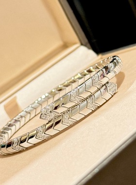 s925纯银镀金宫廷复古弹簧蛇骨半钻造型气质轻奢精工高级感手镯