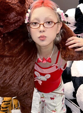 三颗一口草莓项链女珍珠甜美可爱夸张独特个性小众设计锁骨链轻奢