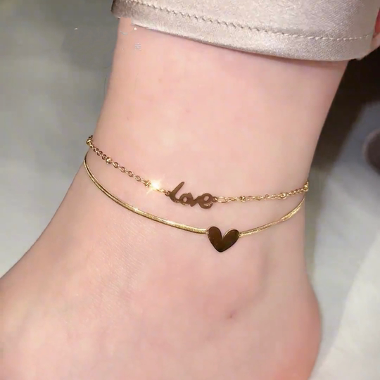 个性爱心脚链2024新款潮钛钢不掉色夏季网红高级感ins冷淡风足链