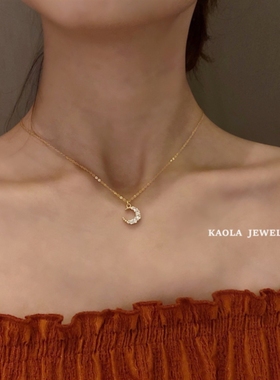 日系小香风18K金月亮项链八芒星