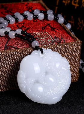 仿玉貔貅毛衣链长款百搭平安衣服