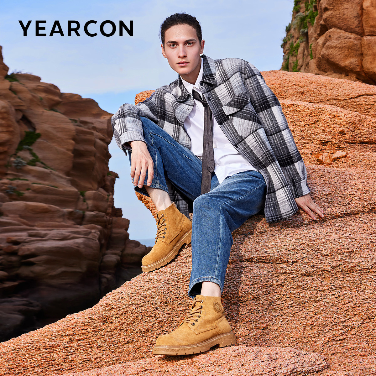  意尔康皮鞋马丁靴