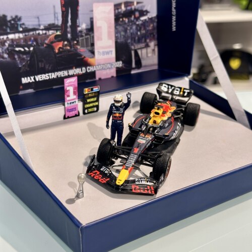 现1:43Spark红牛F1 RB18 2022日本夺冠维斯塔潘gpw礼盒限量车模 - 图0