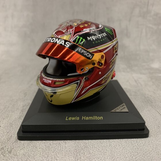 Spot 1 5 Spark Hamilton 2019 Six Crown Golden Helmet 2020 Abu Dhabi Seven Crown Helmet Model