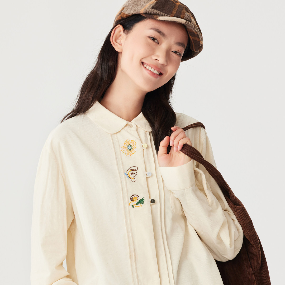 飞鸟和新酒商场同款女装新款复古灯芯绒纯棉衬衫女FR470082008