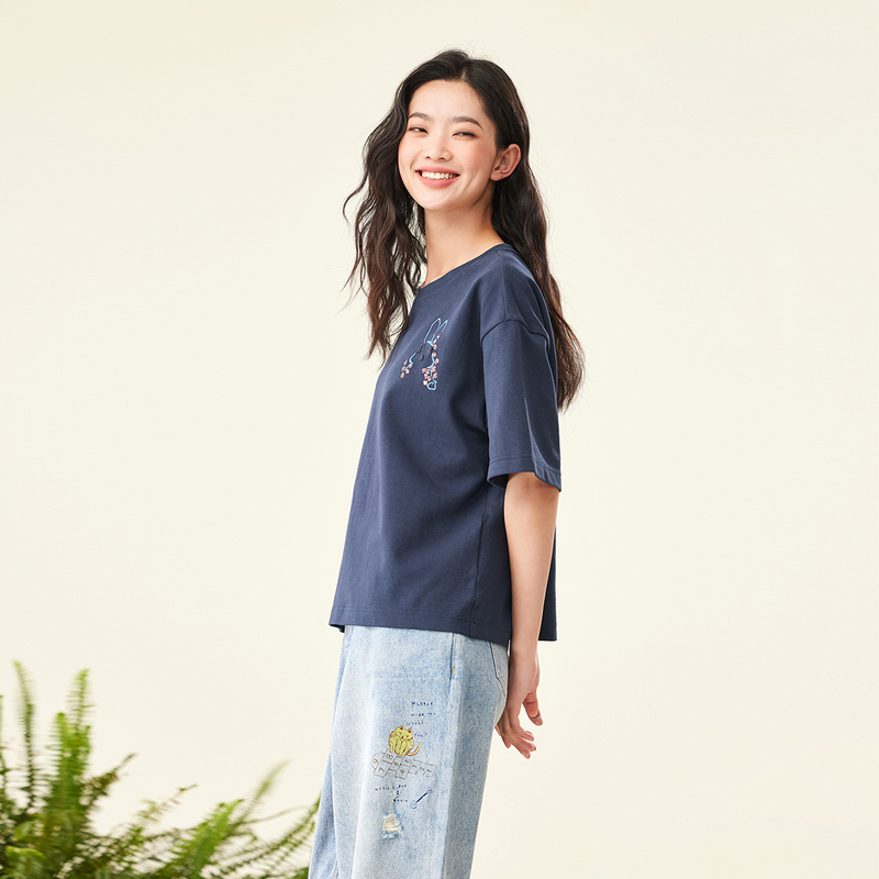 飞鸟和新酒钉珠绣花短款T恤女圆领2023夏季