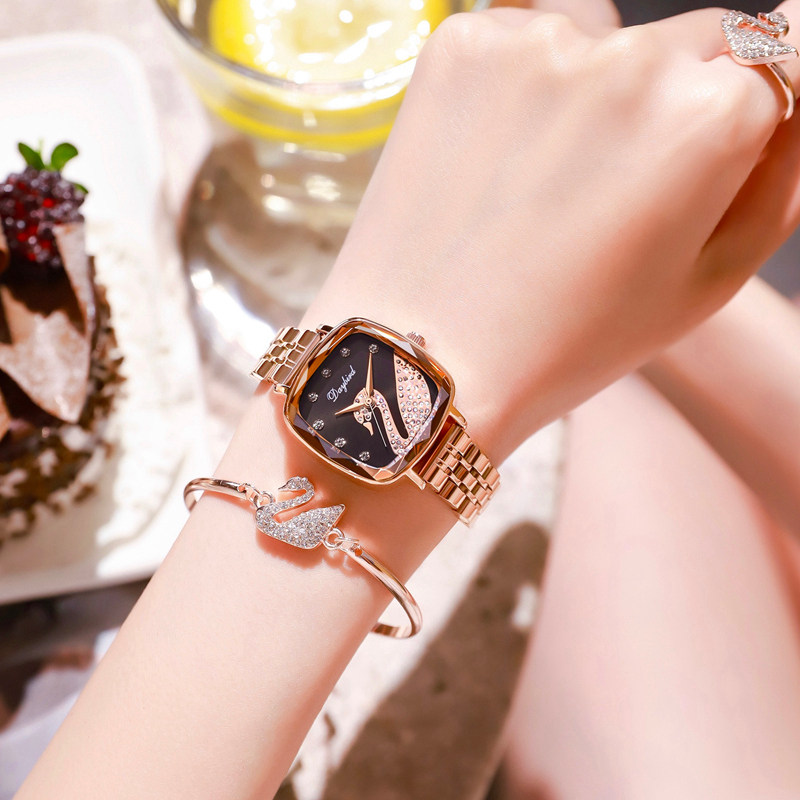 2020年新款女ins风方形简约女士表 aba艾彼艾国产腕表