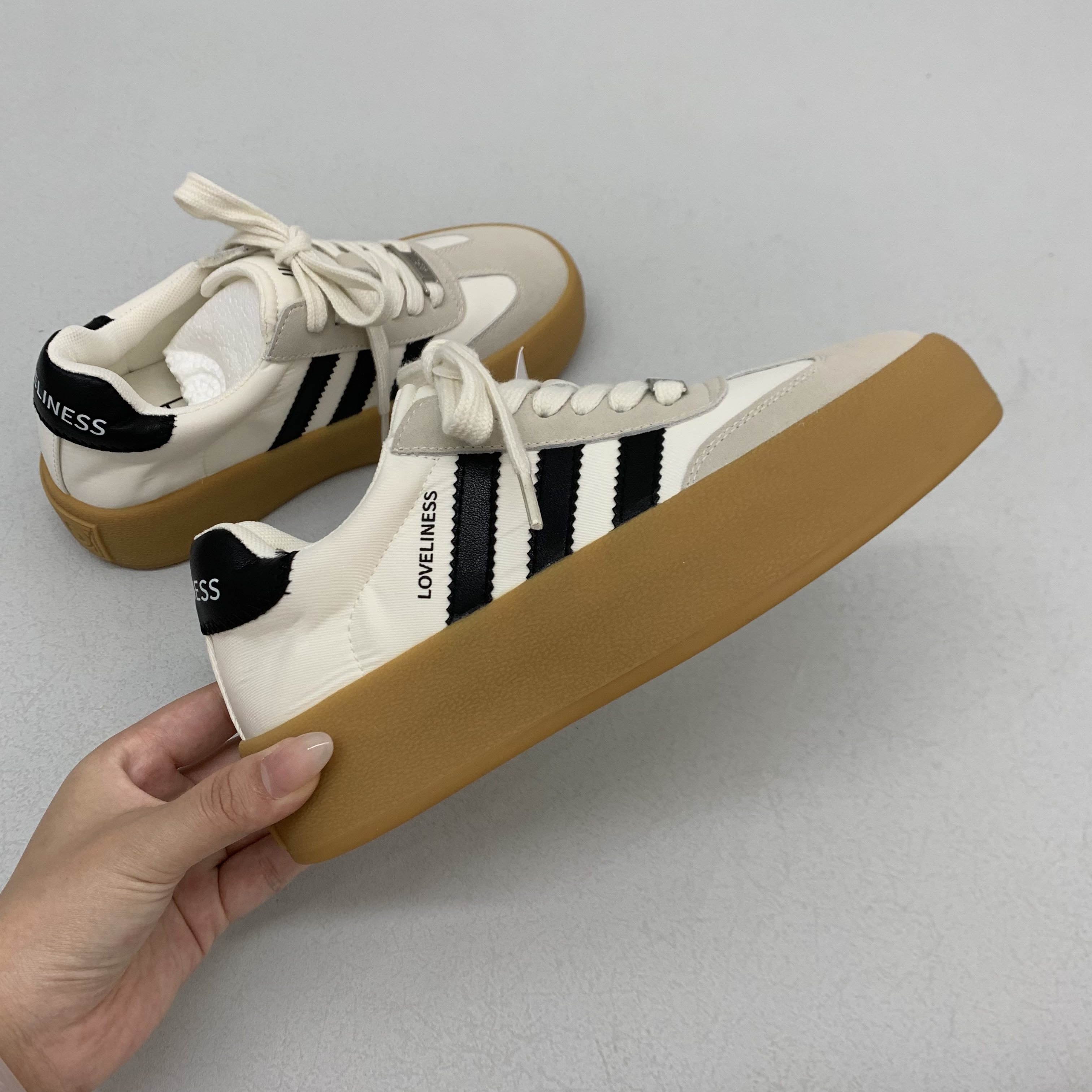 经典百搭~出口外贸原单大码女鞋圆头平底德训鞋时尚拼接休闲板鞋,淘宝优惠券,粉丝福利购,淘宝优惠卷