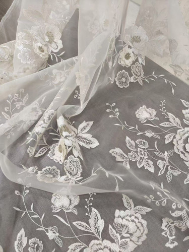 6姆米真丝欧根纱底手工钉珠重工立体绣马甲衬衫防晒衣连衣裙面料 - 图3