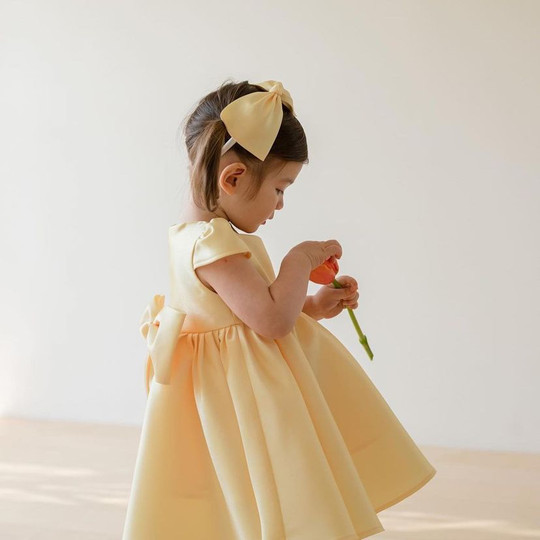 Ins children's clothing girls dress spring and summer fashionable and temperament princess skirt dress golden girl's one-year-old dress