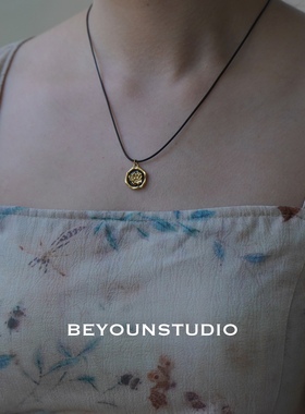 黑色玫瑰花皮绳项链长款