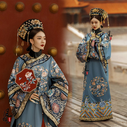 清朝吉服贵妃皇后正装故宫拍摄写真服满族清装旗服古董衣刺绣大气 - 图0