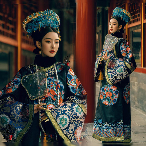 清朝吉服贵妃皇后正装故宫拍摄写真服满族清装旗服古董衣刺绣大气 - 图2