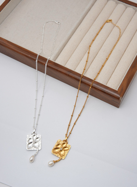 小众设计花朵珍珠吊坠项链