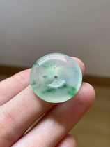 Ice breeds light floating green flowers and green buckle nostalgush jade buckle chic emerald Myanmar natural Old pit A goods emerald